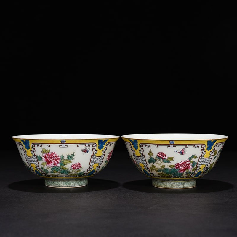 Qing Dynasty Yongzheng famille rose peony flower pattern bowl