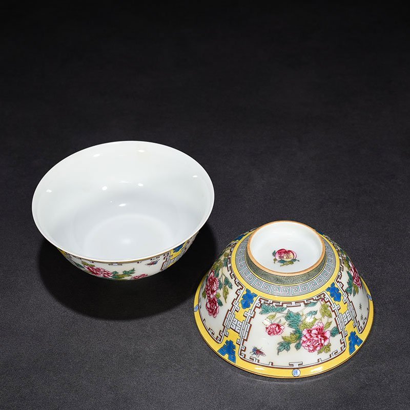 Qing Dynasty Yongzheng famille rose peony flower pattern bowl