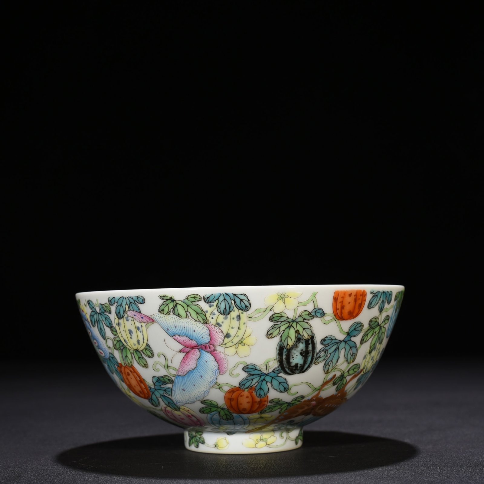 Qing Dynasty Yongzheng famille rose melon pattern bowl