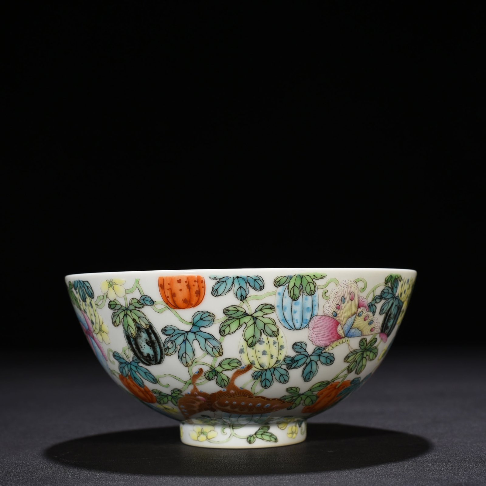 Qing Dynasty Yongzheng famille rose melon pattern bowl