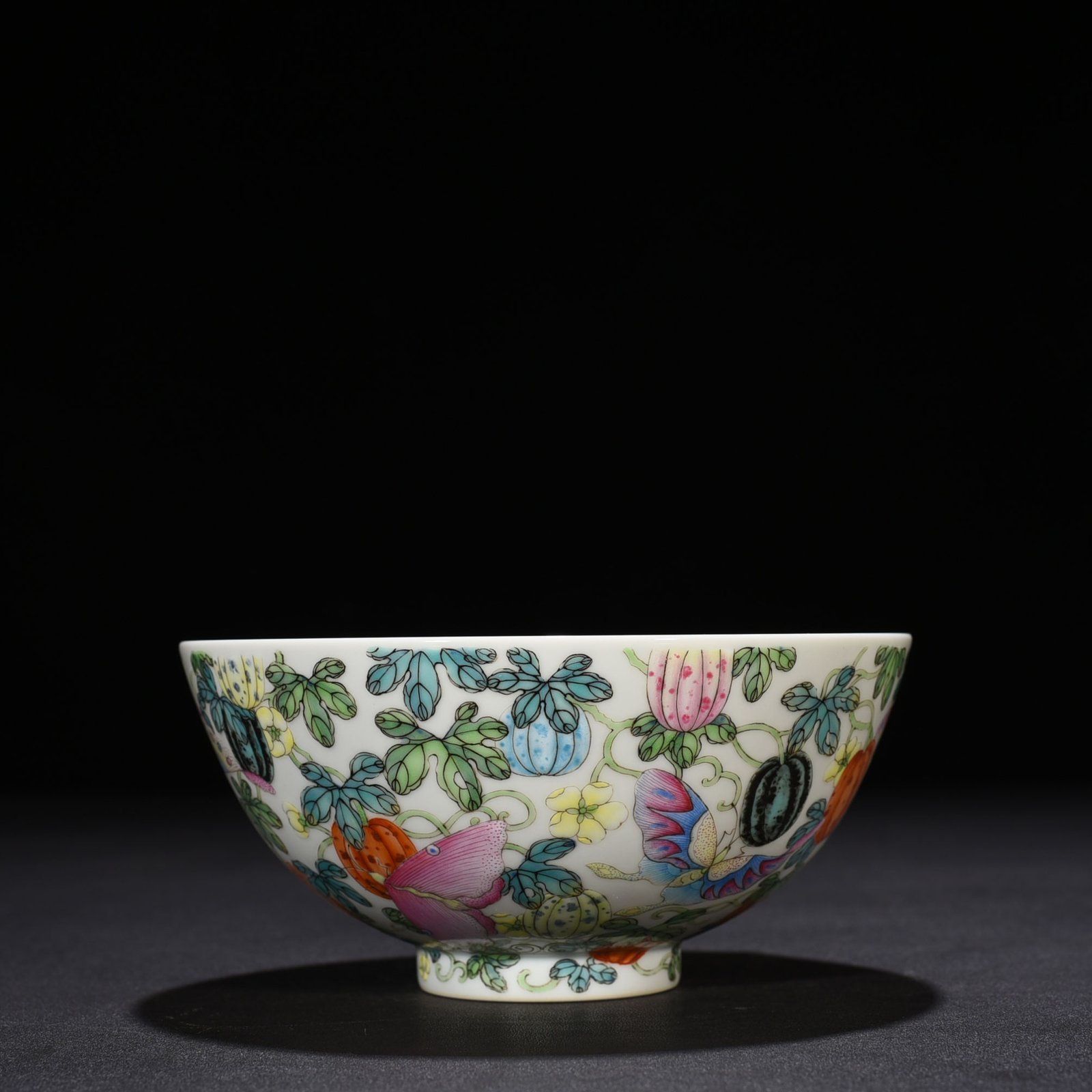 Qing Dynasty Yongzheng famille rose melon pattern bowl