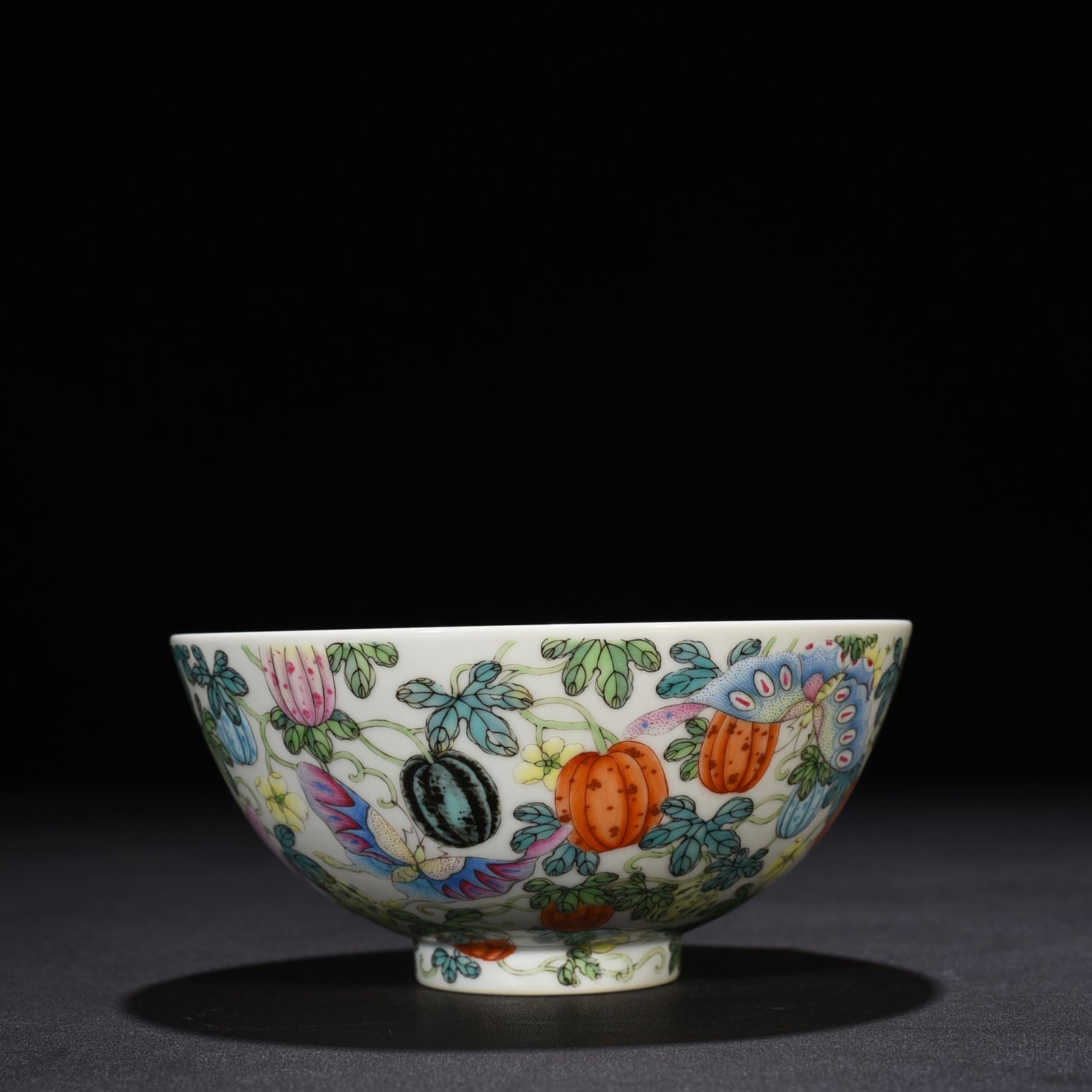 Qing Dynasty Yongzheng famille rose melon pattern bowl