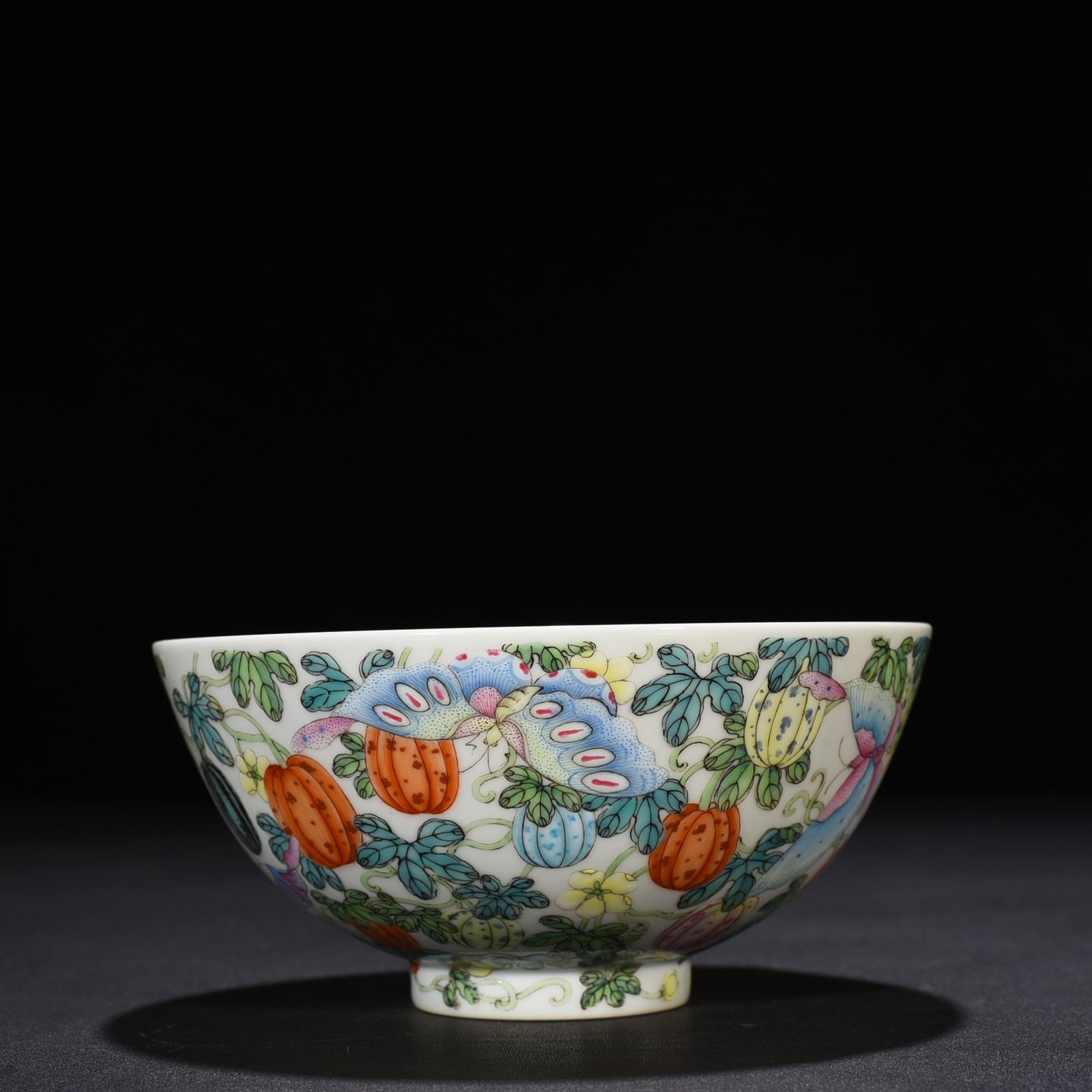 Qing Dynasty Yongzheng famille rose melon pattern bowl