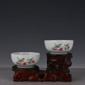 Qing Dynasty Yongzheng pastel Fushou Sanduo pattern cup