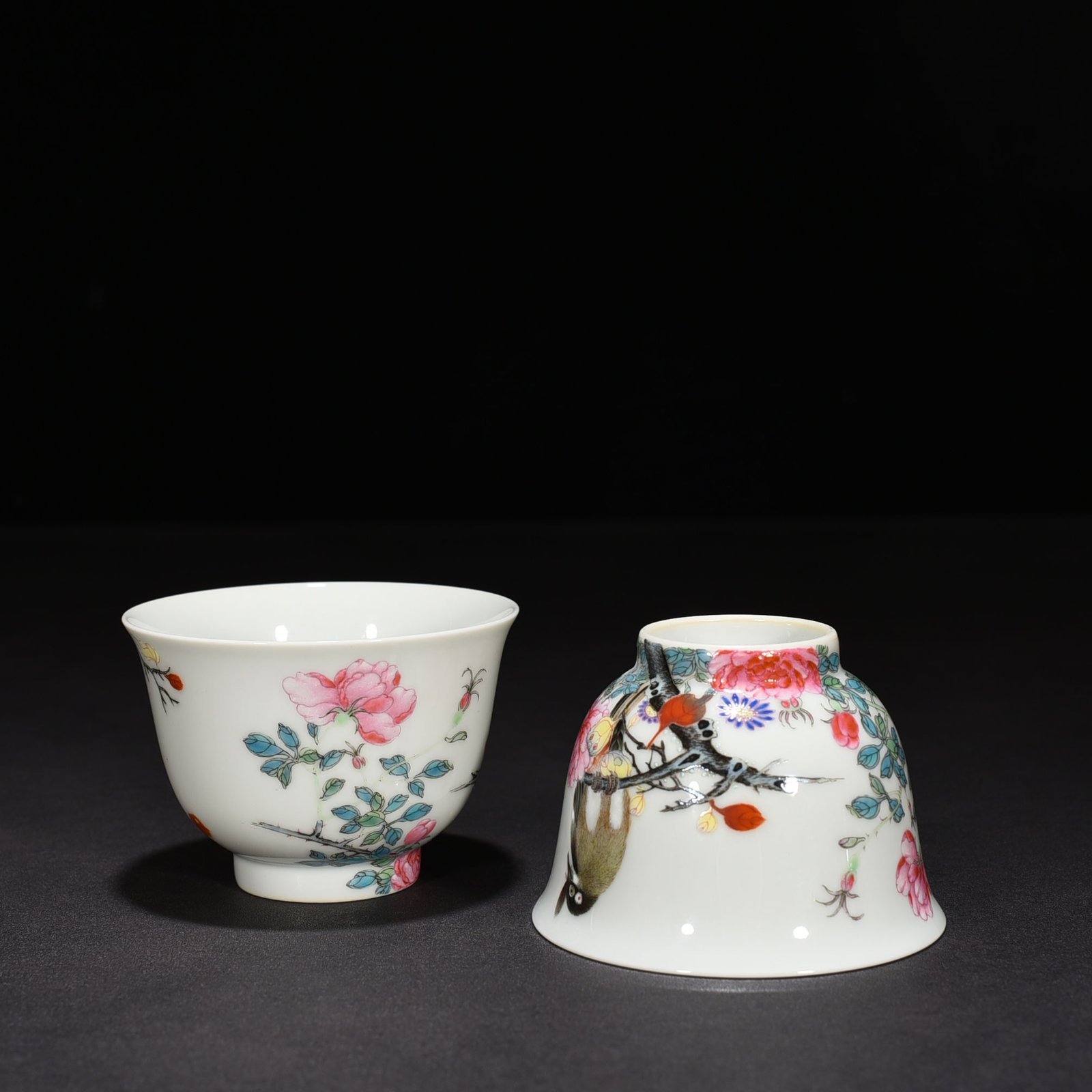 Qing Dynasty Yongzheng pastel flower and bird pattern cup