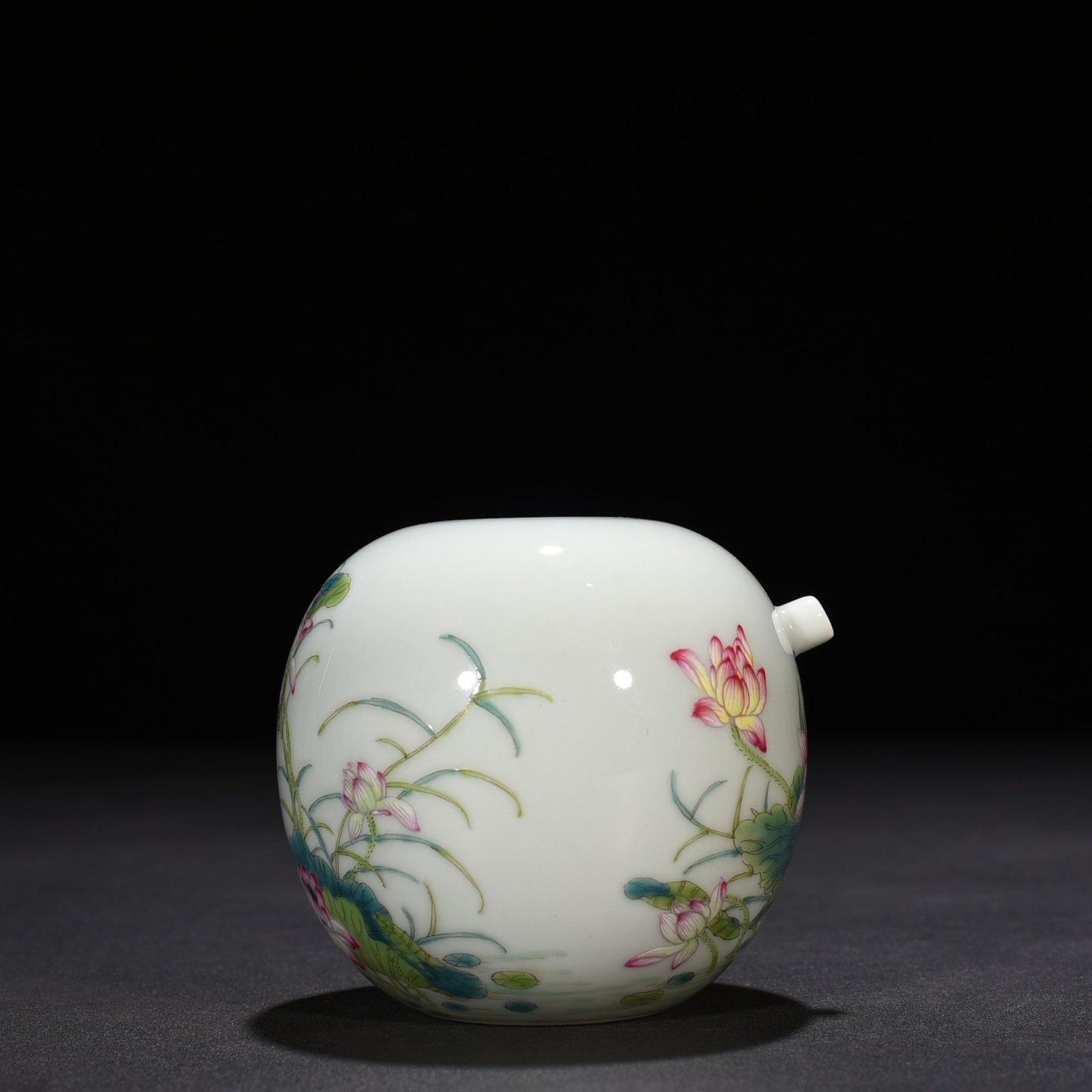 Qing Dynasty Yongzheng famille rose lotus pond inkstone with mandarin duck water droplets