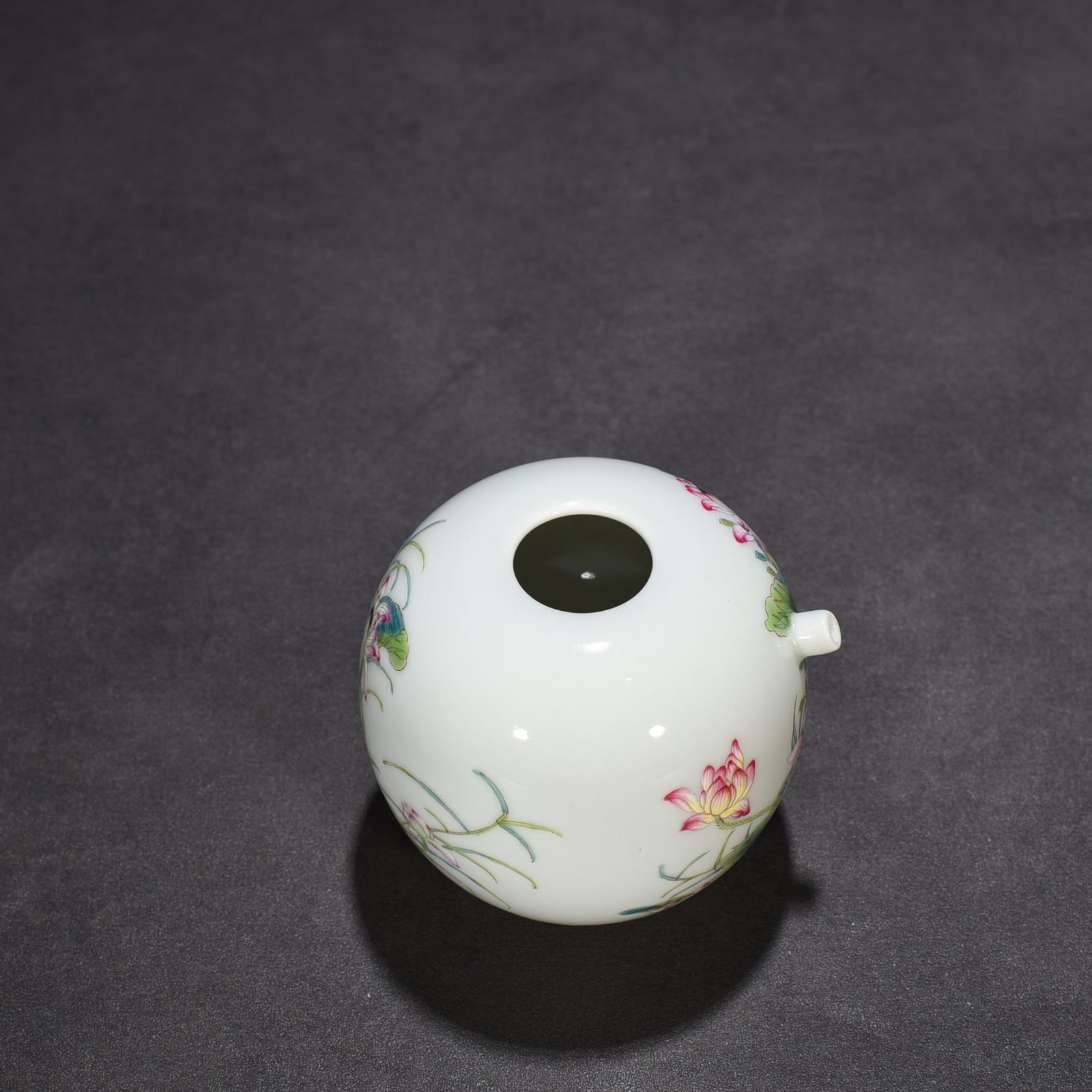 Qing Dynasty Yongzheng famille rose lotus pond inkstone with mandarin duck water droplets