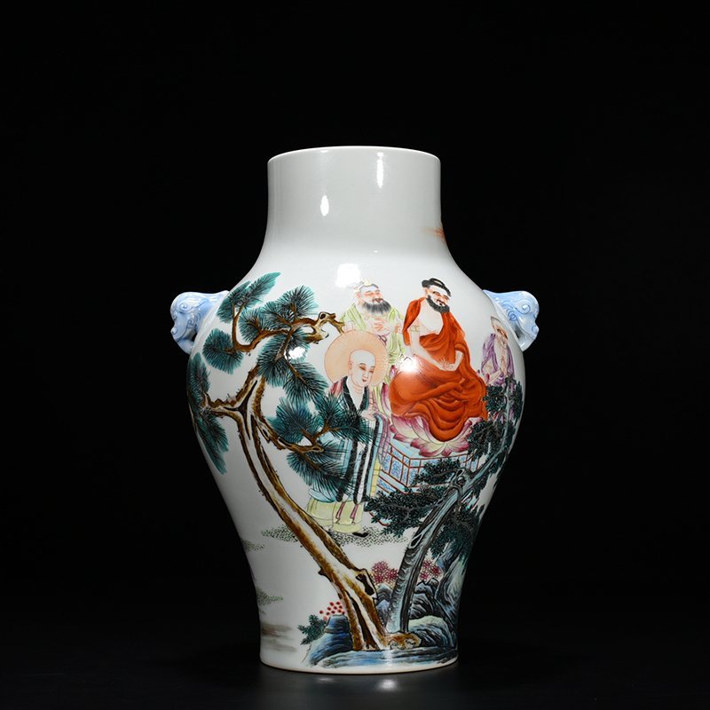 Qing Dynasty Yongzheng pastel preaching figure amphora