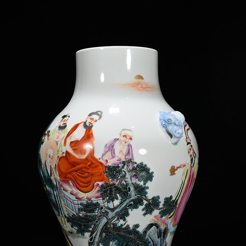 Qing Dynasty Yongzheng pastel preaching figure amphora