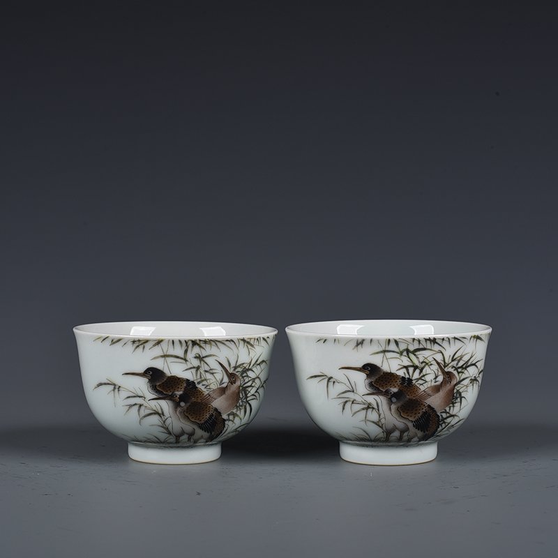 Qing Dynasty Yongzheng pastel cormorant flower and bird cup