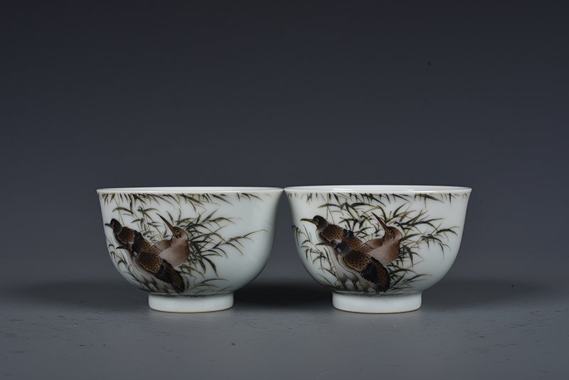 Qing Dynasty Yongzheng pastel cormorant flower and bird cup