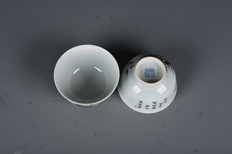 Qing Dynasty Yongzheng pastel cormorant flower and bird cup