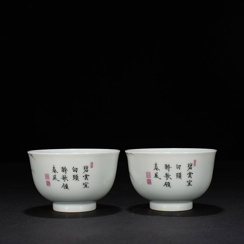 Qing Dynasty Yongzheng pastel cup with herons flowers