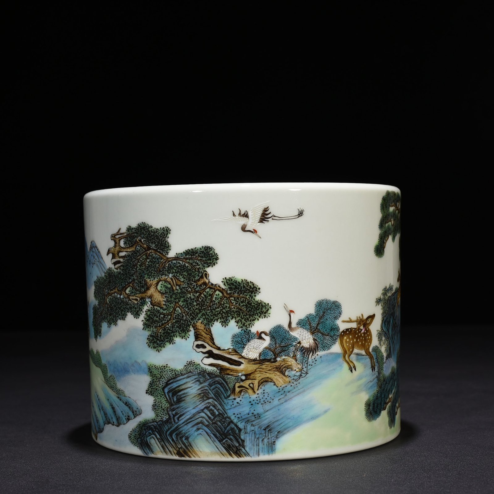 Qing Dynasty Yongzheng Pastel Deer and Crane Tongchun Pen Holder