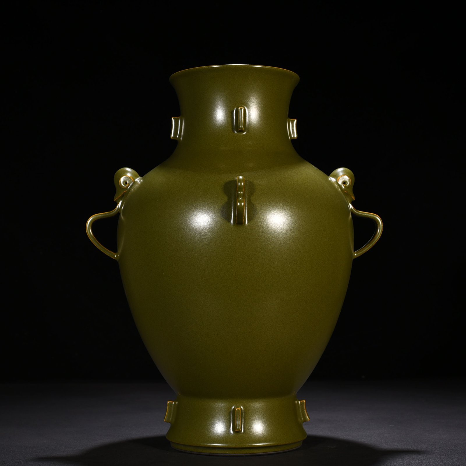 Qing Dynasty Yongzheng tea powder-glazed Ruyi Erzun