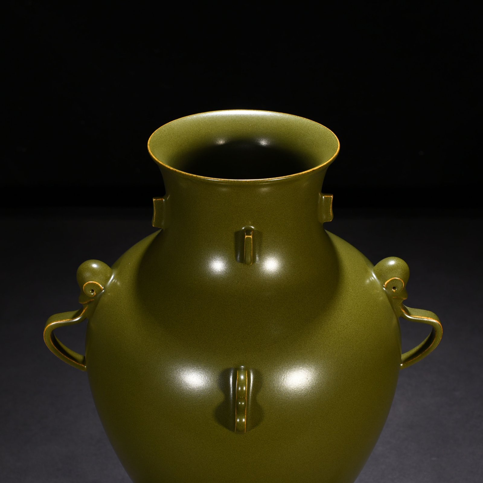 Qing Dynasty Yongzheng tea powder-glazed Ruyi Erzun