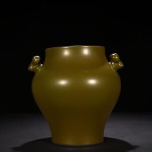Qing Dynasty Yongzheng tea powder-glazed sheep head jar