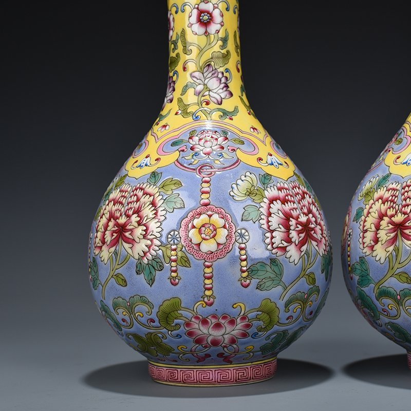 Qing Dynasty Yongzheng blue ground pastel floral pattern vase