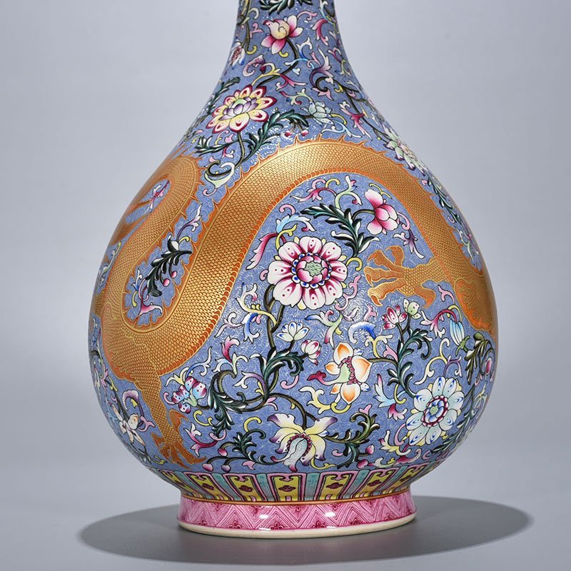 Qing Dynasty Yongzheng Blue Ground Rolled Aluminum Red Gold Dragon Pattern Gallbladder Vase