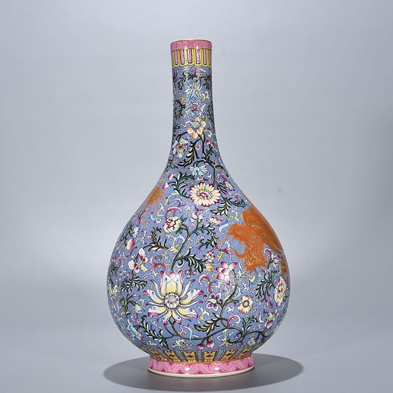 Qing Dynasty Yongzheng Blue Ground Rolled Aluminum Red Gold Dragon Pattern Gallbladder Vase