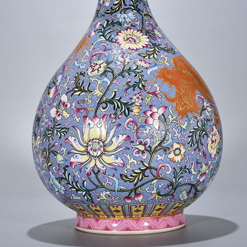 Qing Dynasty Yongzheng Blue Ground Rolled Aluminum Red Gold Dragon Pattern Gallbladder Vase