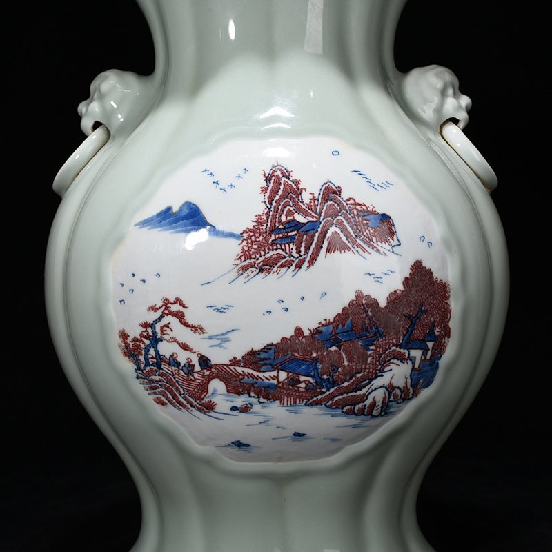 Qing Dynasty Yongzheng bean green glaze blue and white underglaze red mountain water bottle