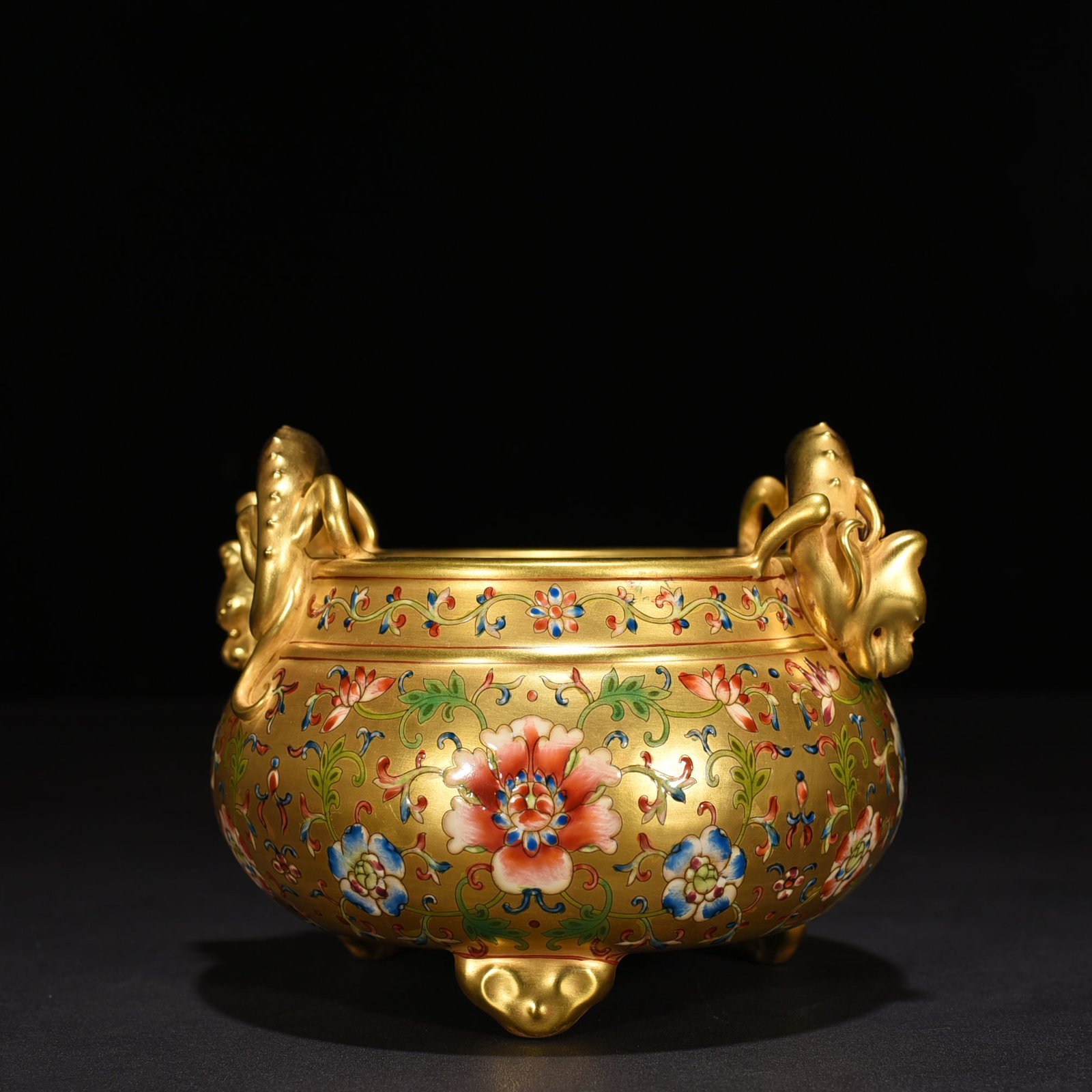 Qing Dynasty Yongzheng gold ground enamel incense burner