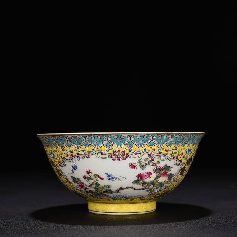 Qing Dynasty Yongzheng yellow ground pastel window flower and bird bowl