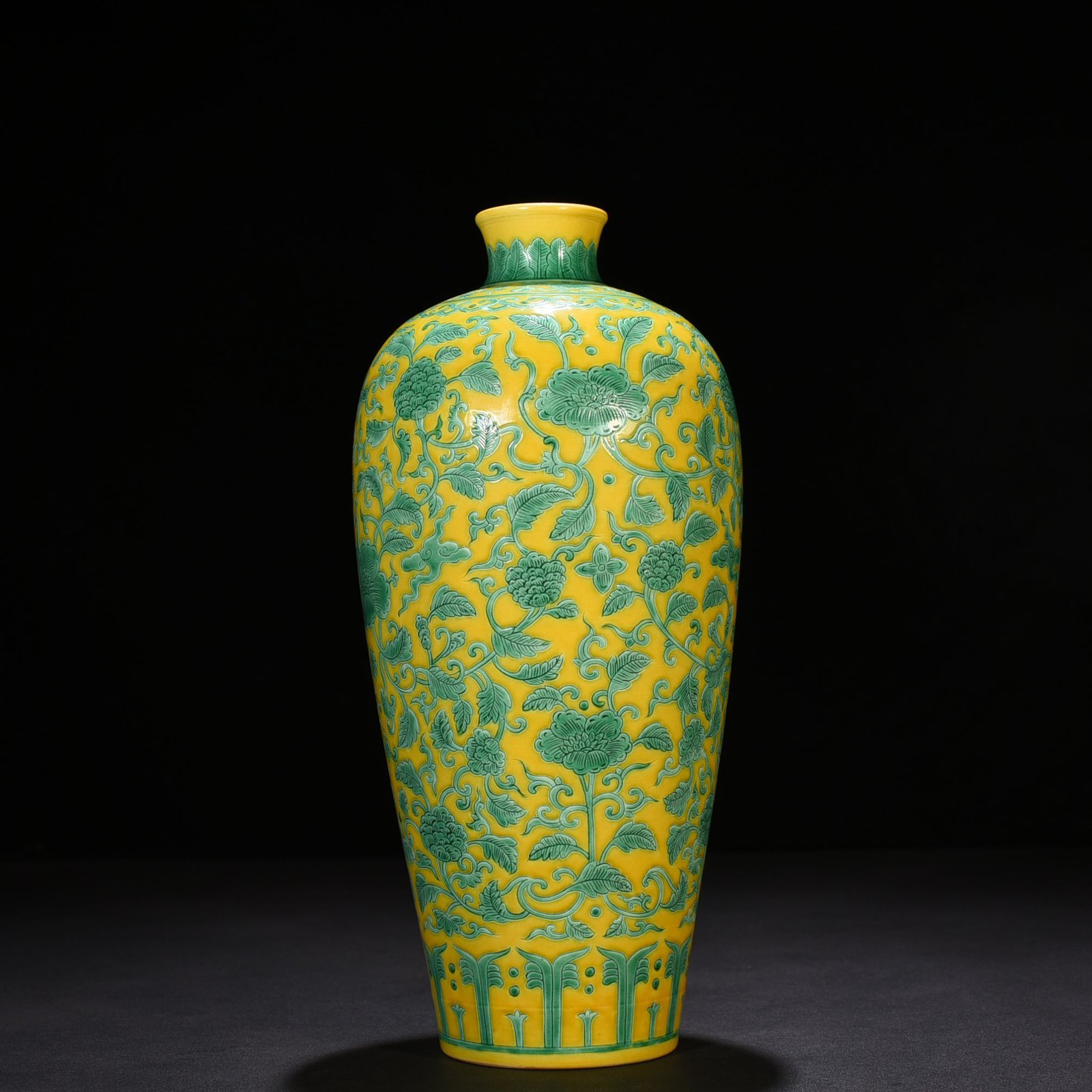 Qing Dynasty Yongzheng yellow glaze engraved green-colored plum vase