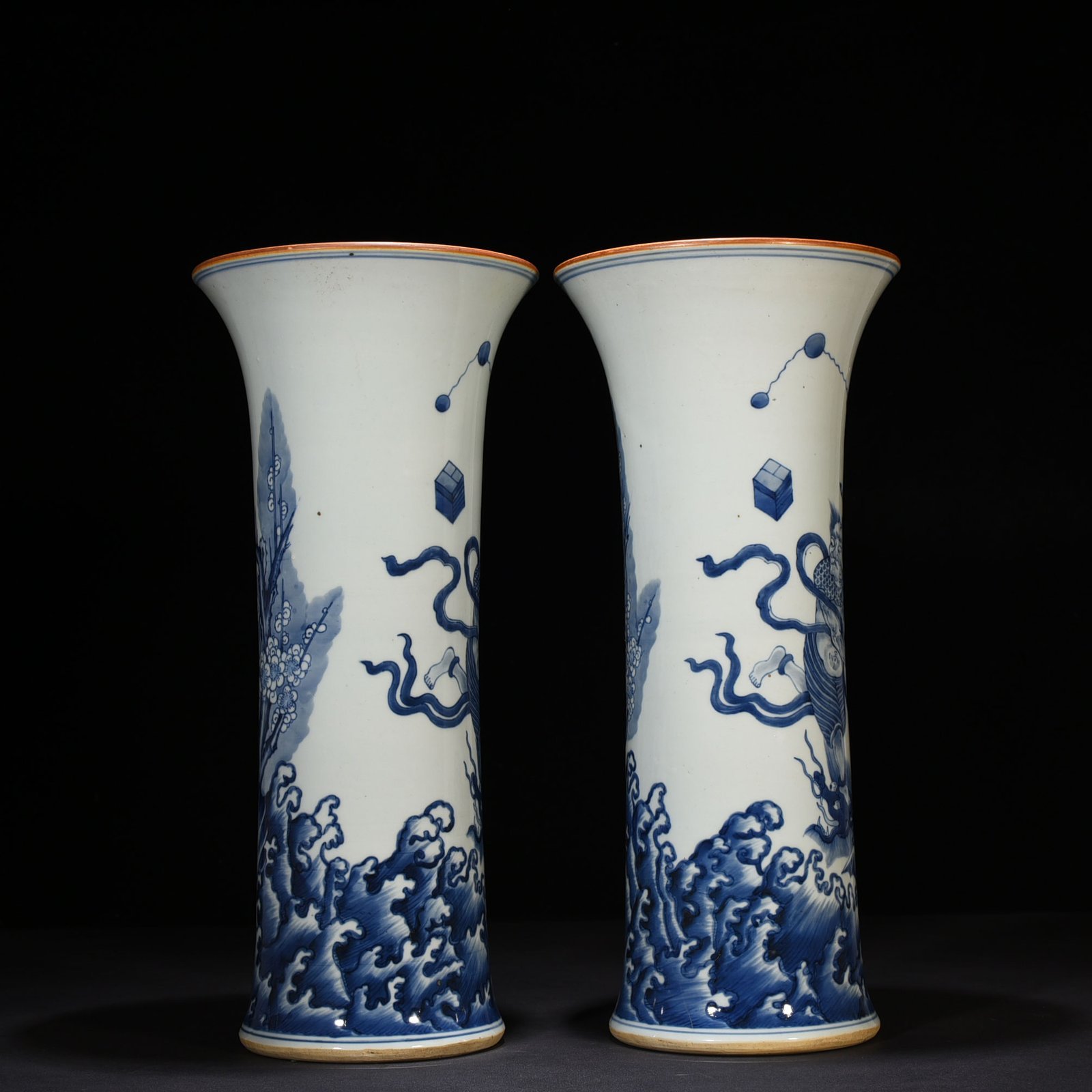 Qing Dynasty Shunzhi blue and white Oi Xing dou figure pattern flower goblet
