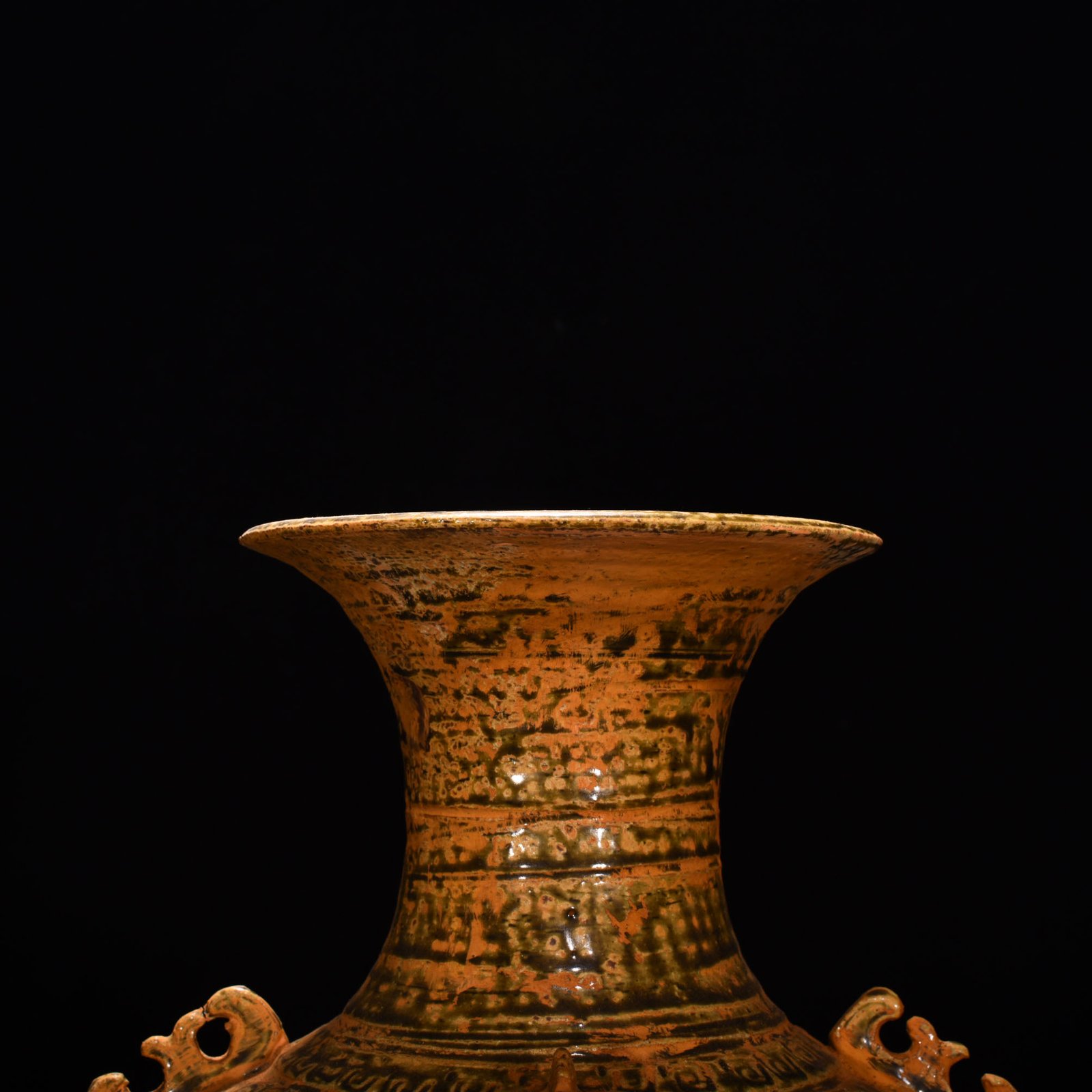 Jin Dynasty Yue kiln blue double series jar