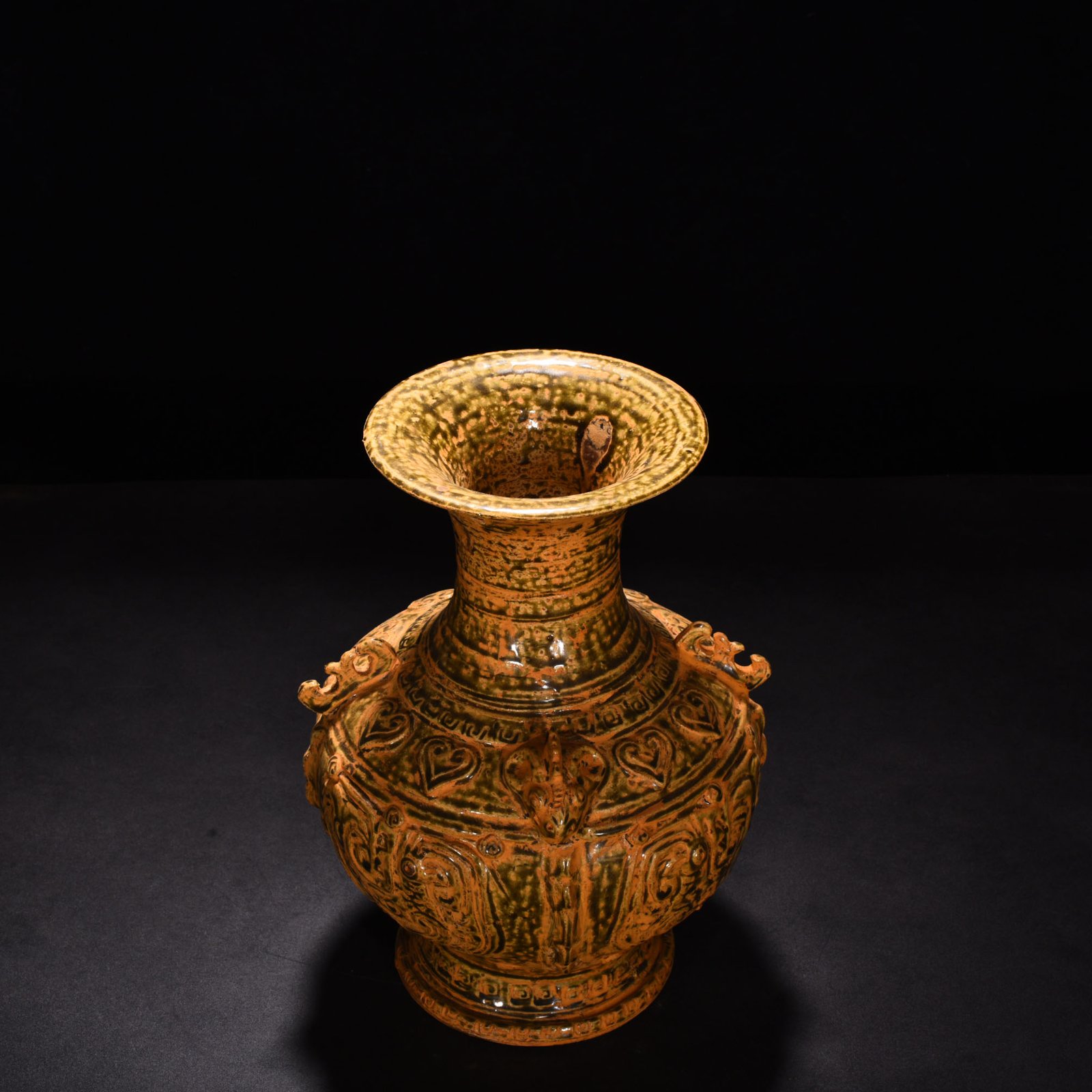 Jin Dynasty Yue kiln blue double series jar