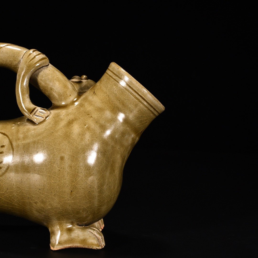 Jin Dynasty Yue kiln celadon tiger statue