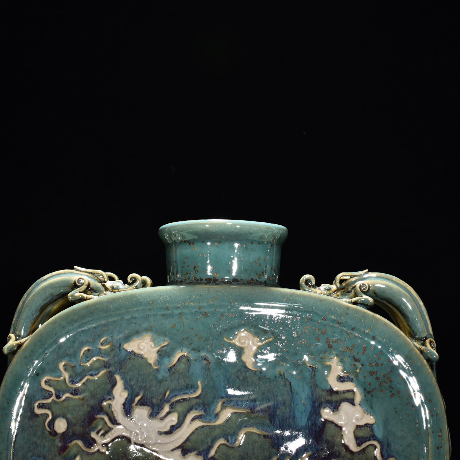 Yuan Dynasty kiln engraved flat bottle with dragon ears and cloud dragon pattern