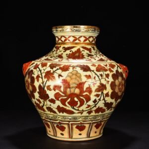 Yuan Dynasty Aluminum red and gold-painted tiger head jar with peony and flower patterns