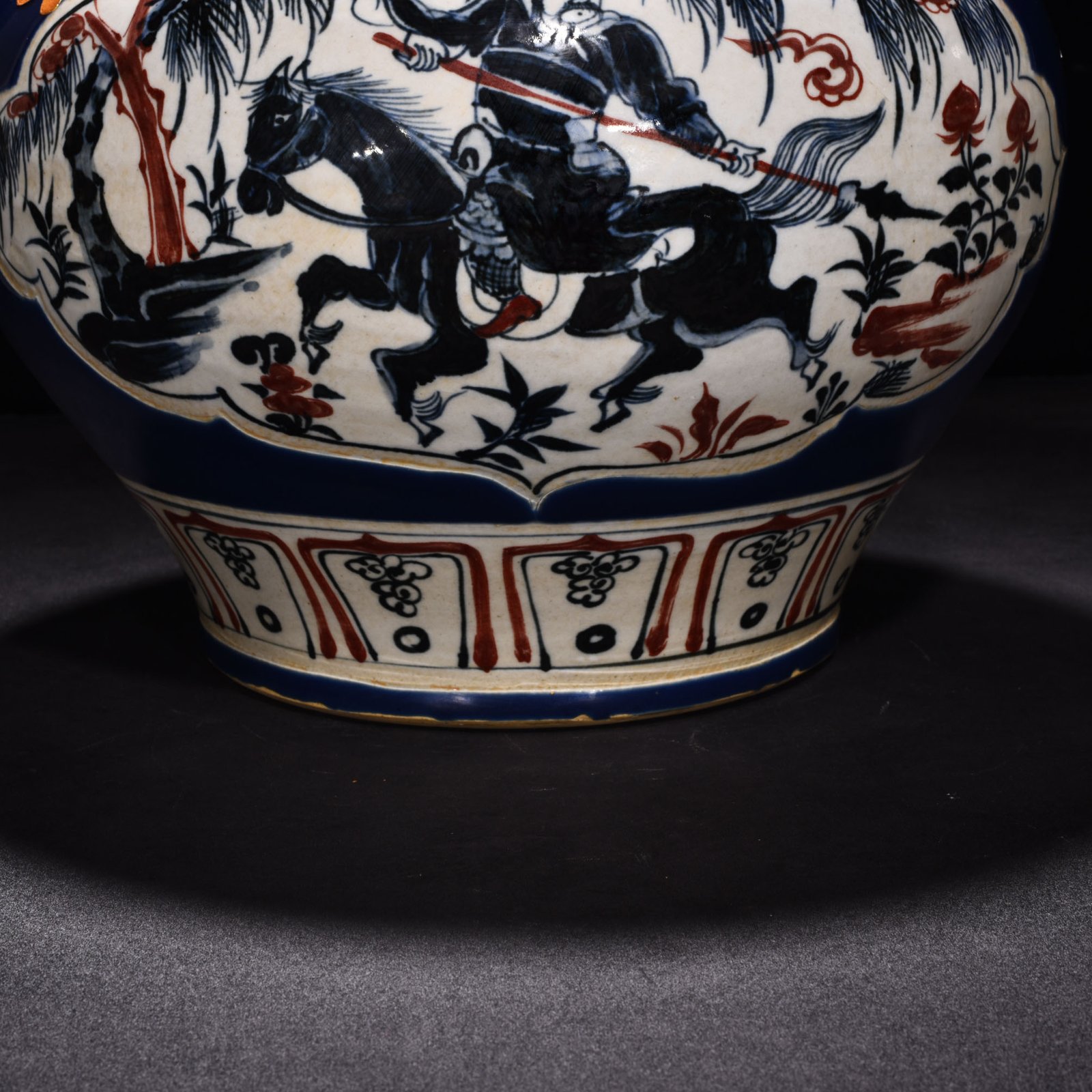 Yuan Dynasty blue glaze blue and white underglaze red gilt dragon and phoenix jar