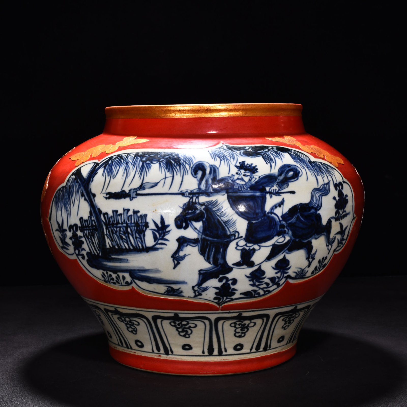 Yuan Dynasty Blue and white gilt jar with figures of war