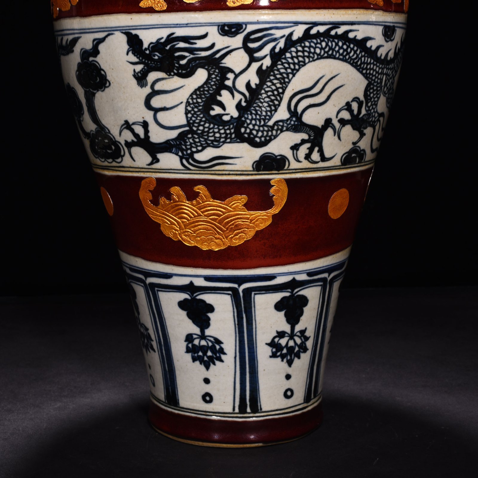 Yuan Dynasty A blue and white gilt plum vase with dragon and phoenix patterns