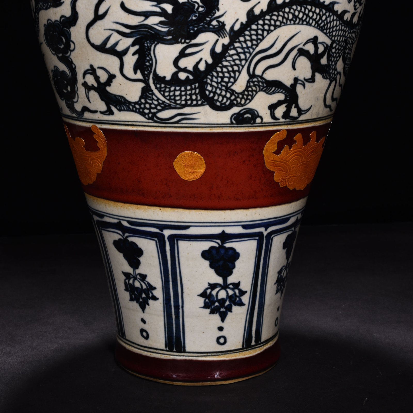 Yuan Dynasty A blue and white gilt plum vase with dragon and phoenix patterns