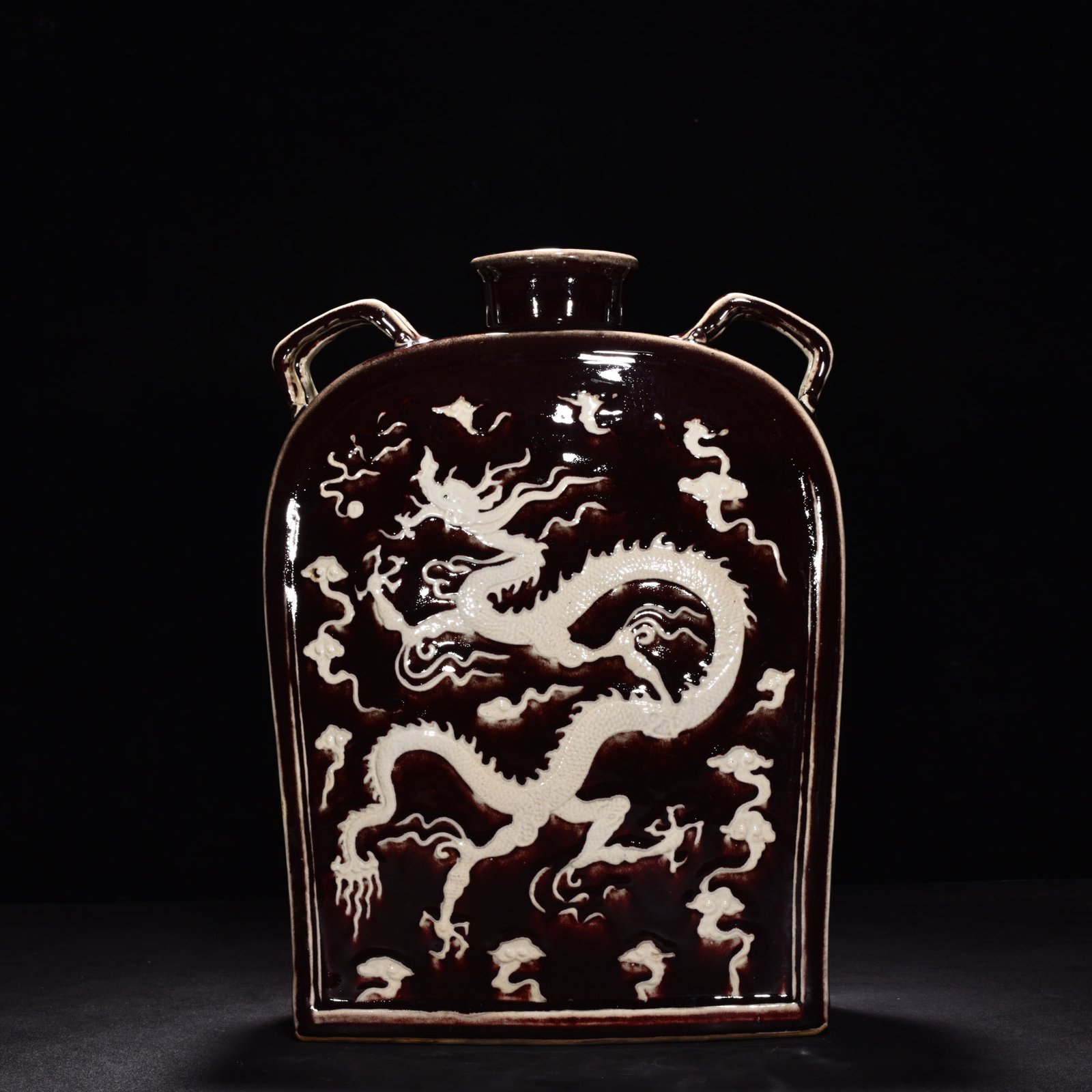 Yuan Dynasty red glaze engraved dragon pattern four series flat bottle
