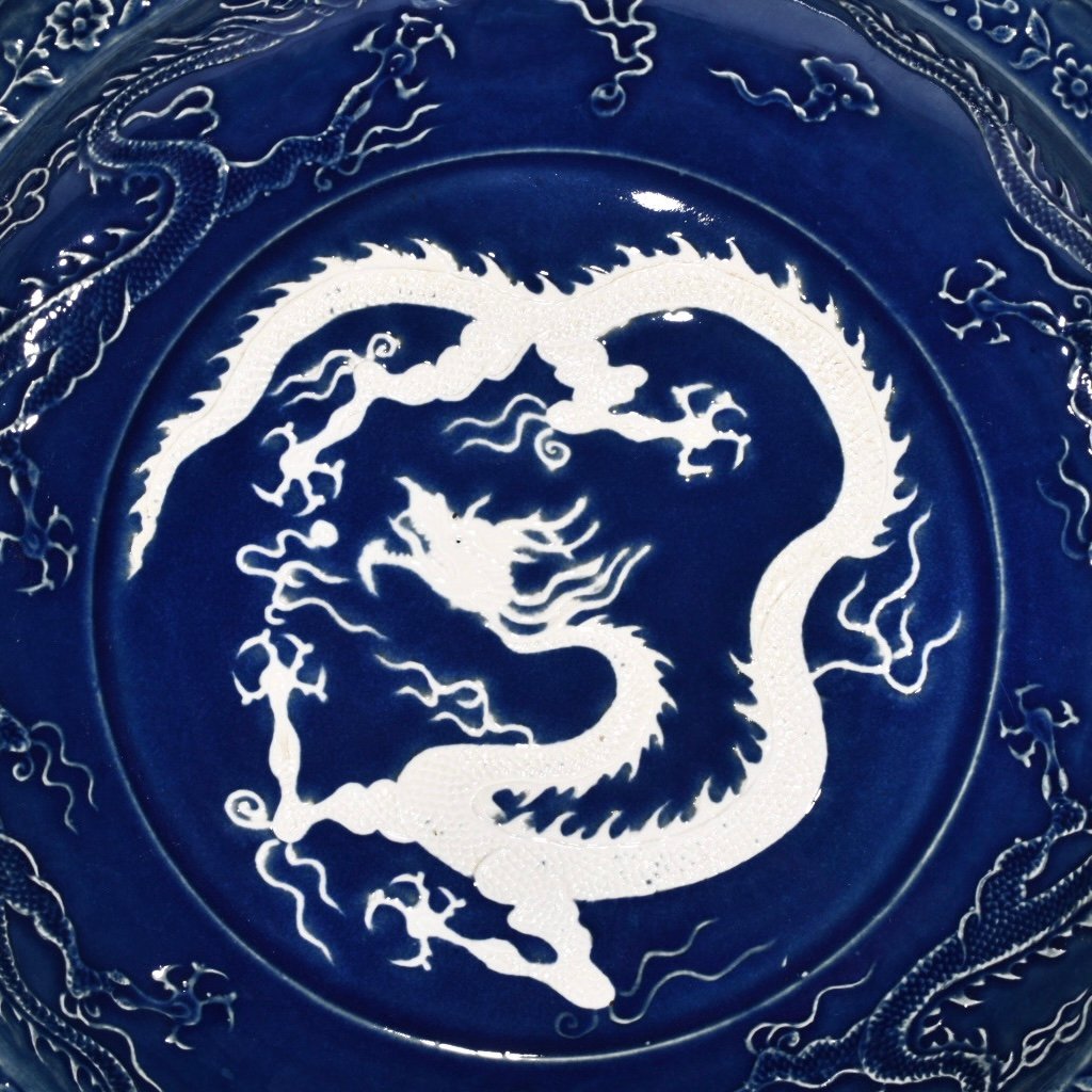 Yuan Dynasty blue glaze blank engraved cloud and dragon pattern rhombus edge folding plate