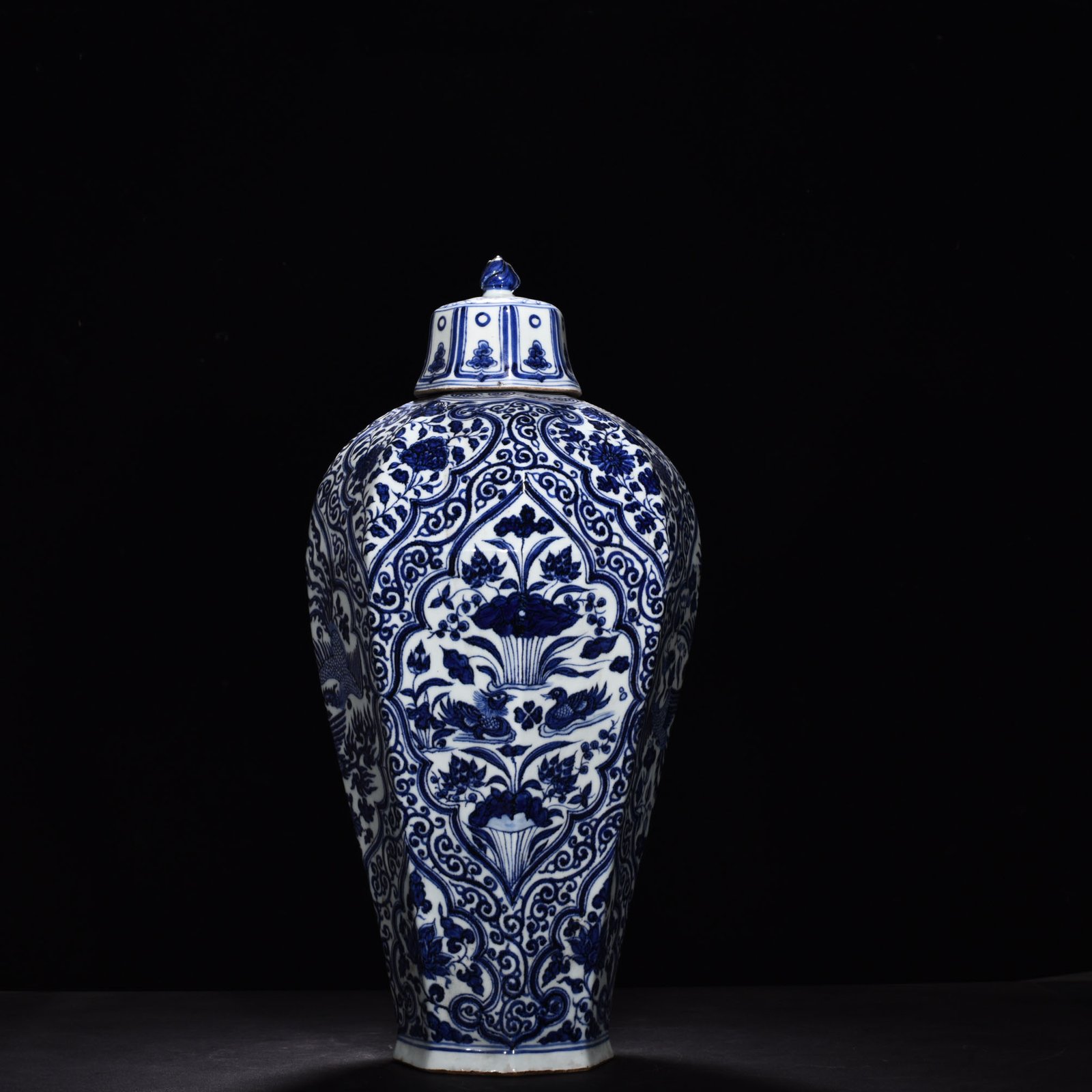 Yuan Dynasty blue and white phoenix pattern octagonal plum vase