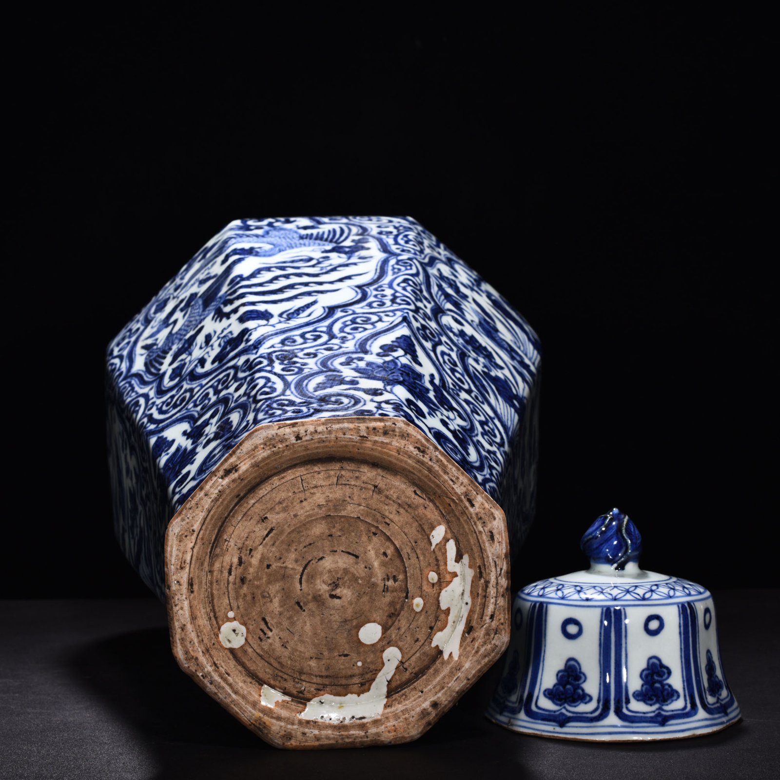 Yuan Dynasty blue and white phoenix pattern octagonal plum vase