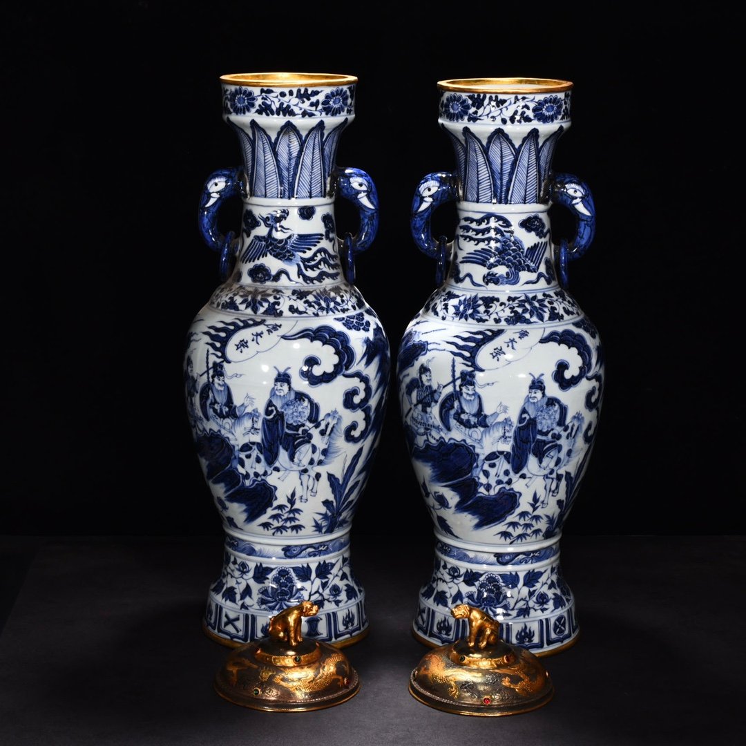 Yuan Dynasty blue and white savior riding alone elephant ear vase gilt and inlaid with gems