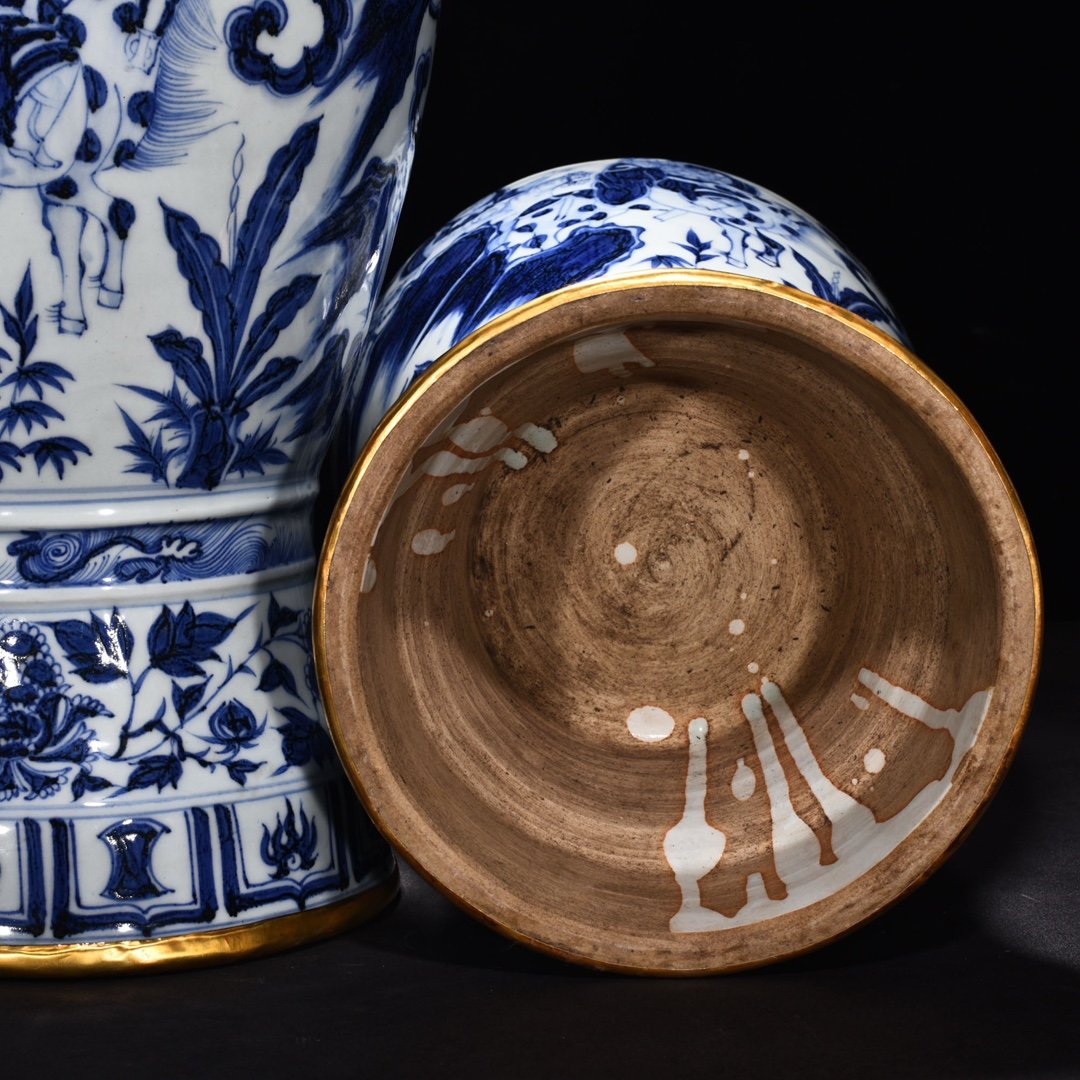 Yuan Dynasty blue and white savior riding alone elephant ear vase gilt and inlaid with gems