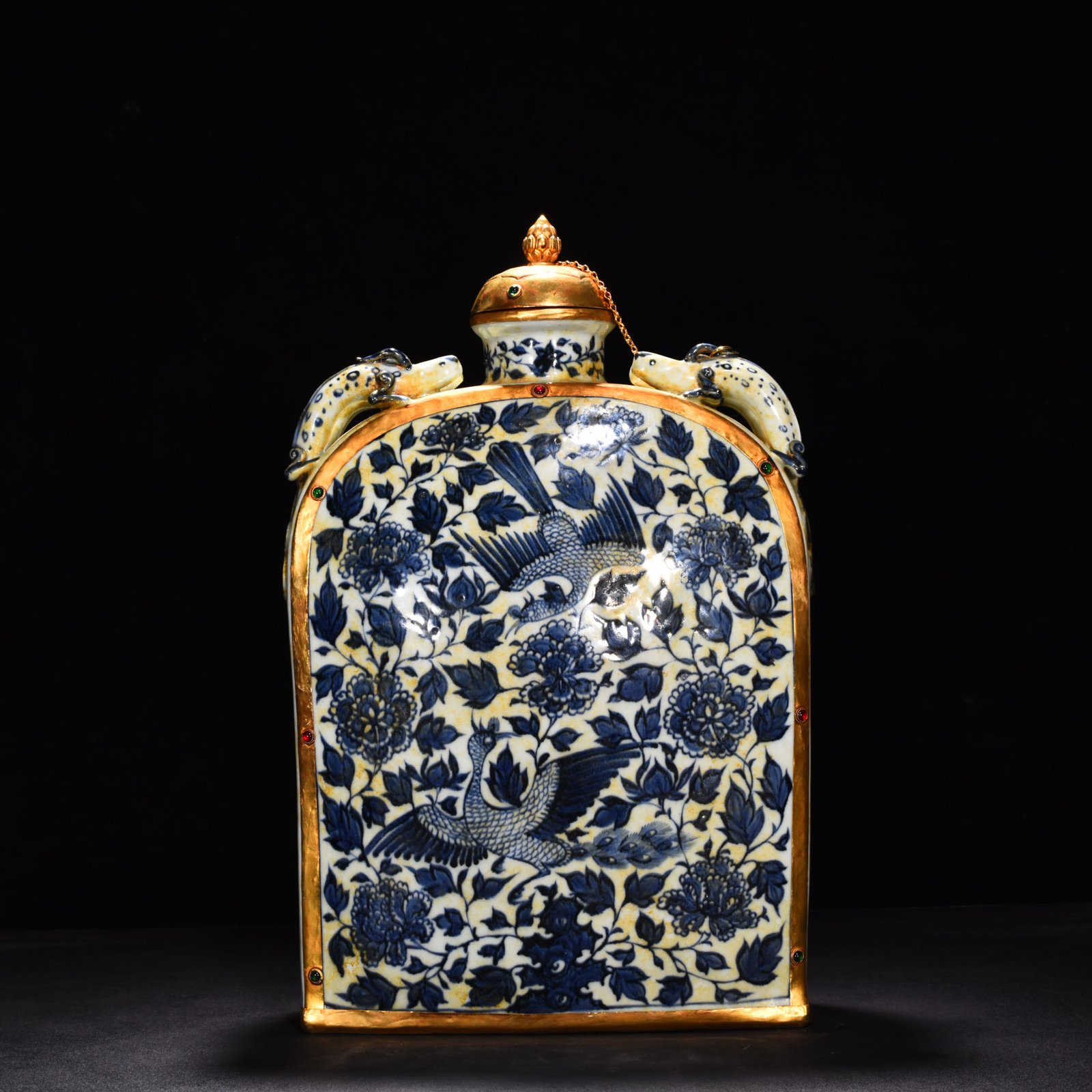 Yuan Dynasty blue and white with double phoenix pattern and four series flat vase