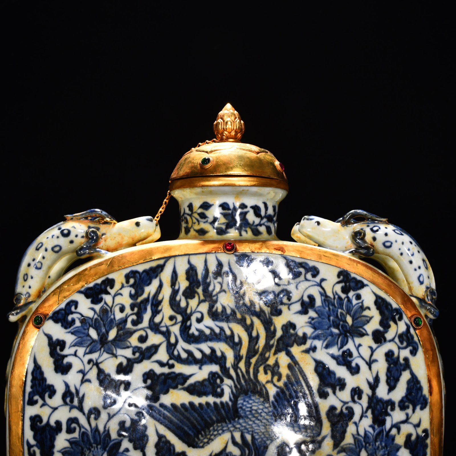 Yuan Dynasty blue and white with double phoenix pattern and four series flat vase