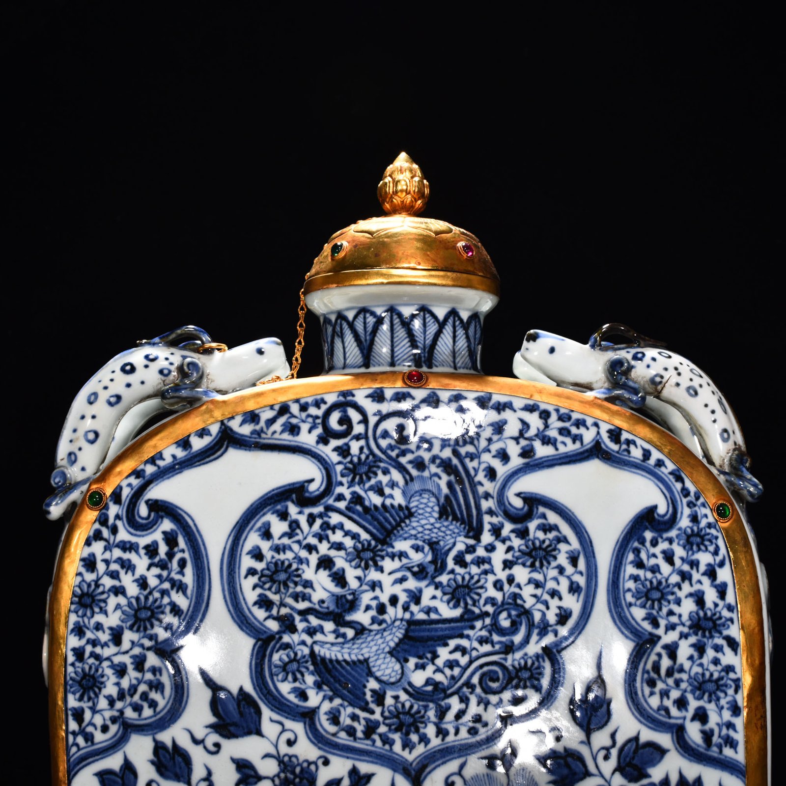 Yuan Dynasty blue and white with double phoenix pattern and four series flat vase