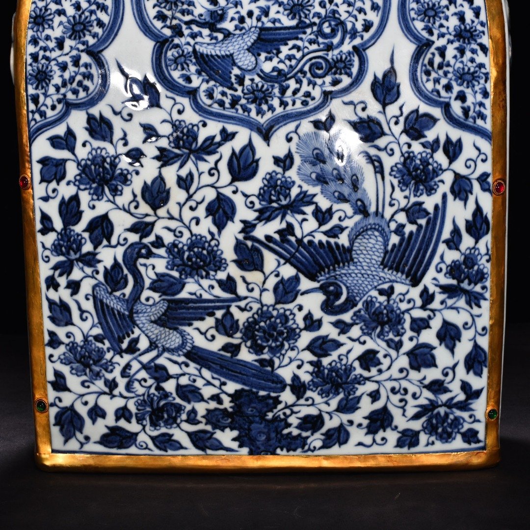 Yuan Dynasty blue and white with double phoenix pattern and four series flat vase
