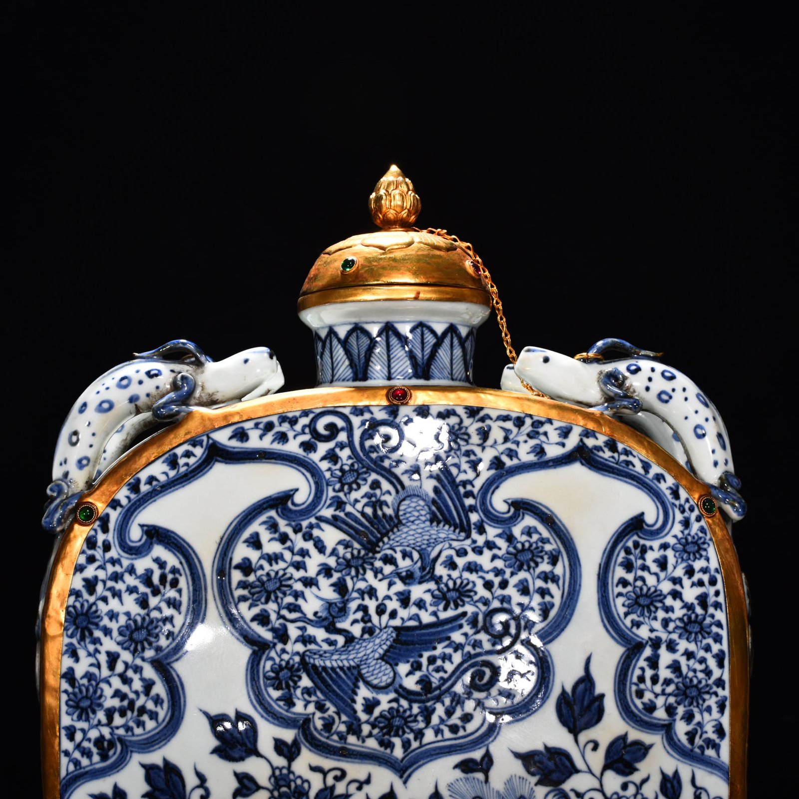 Yuan Dynasty blue and white with double phoenix pattern and four series flat vase